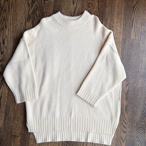 Free People Woman’s XS Cream Crew Neck Sweater. Super soft like butter.